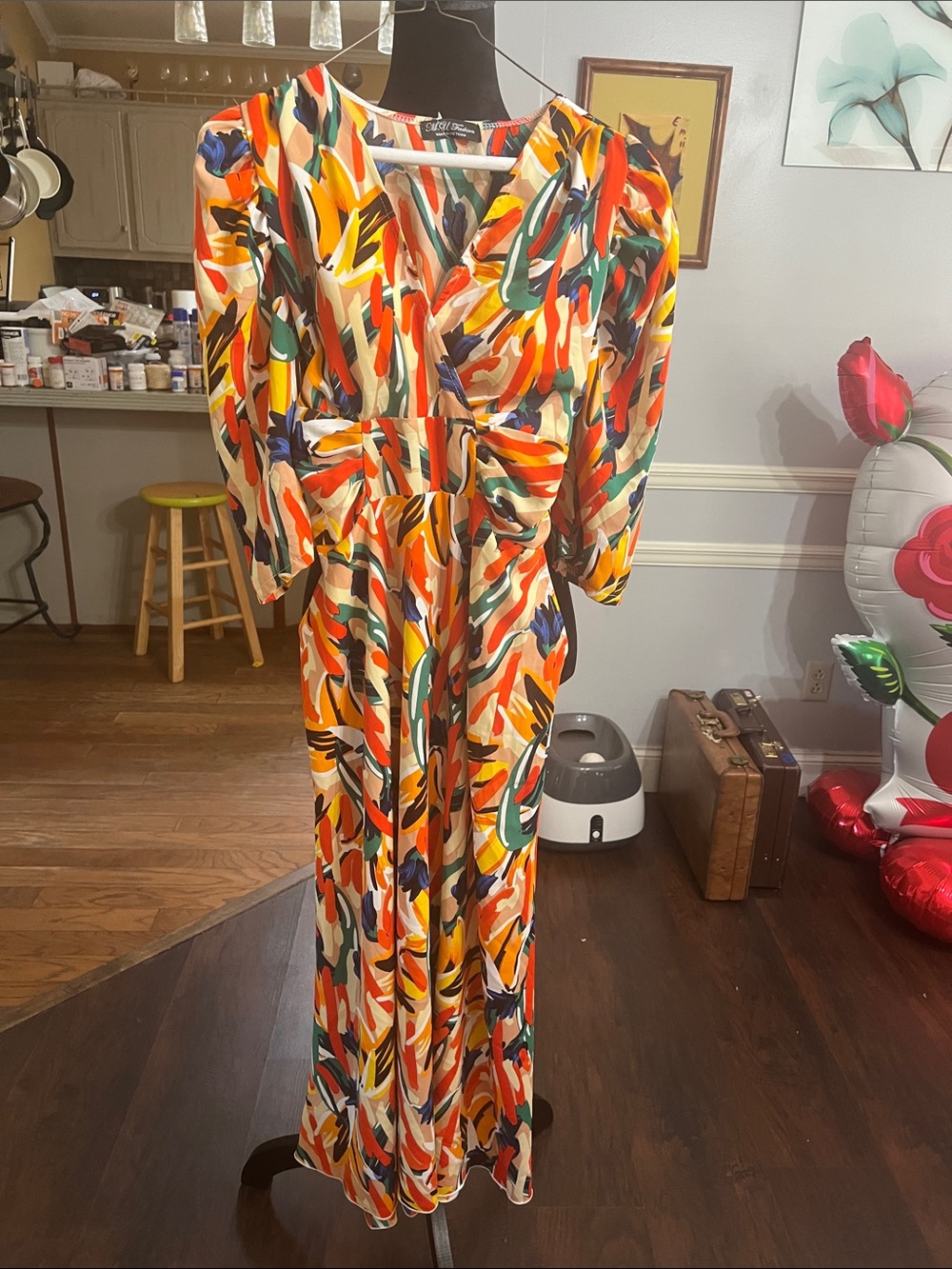 Vibrant Abstract Print V-Neck Maxi Dress